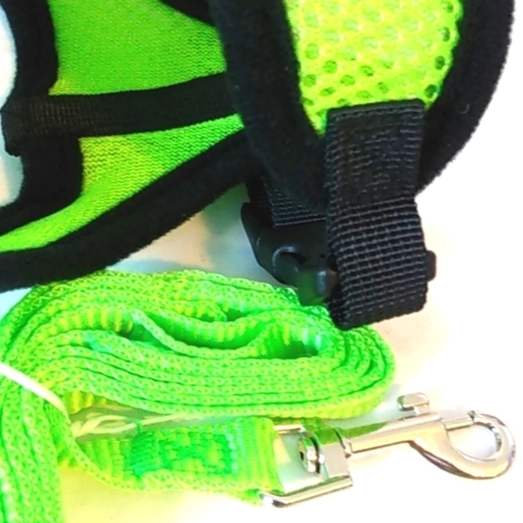 SMALL DOG HARNESS VEST WITH LEASH SET LIME GREEN & BLACK SIZE SMALL NWT - Picture 2 of 6